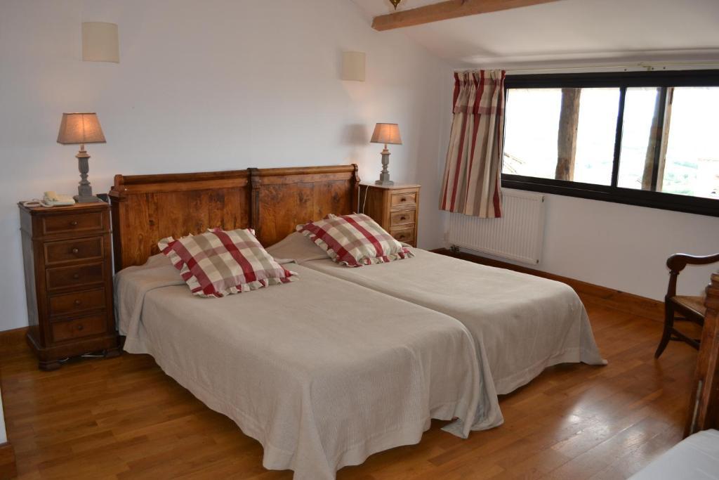 Hotel Des Consuls Castelnau-de-Montmiral Quarto foto